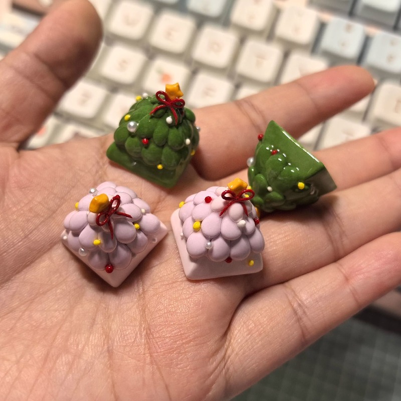 Keycaps Artisan Resin Handmade - คีย์แคปต้นคริสต์มาส ดีไซน์ดั้งเดิมแบบกำหนดเอง คีย์แคปเรซิ่น ทำด้วยมือจากดินเหนียว น่ารัก คีย์แคปทรงแหลม